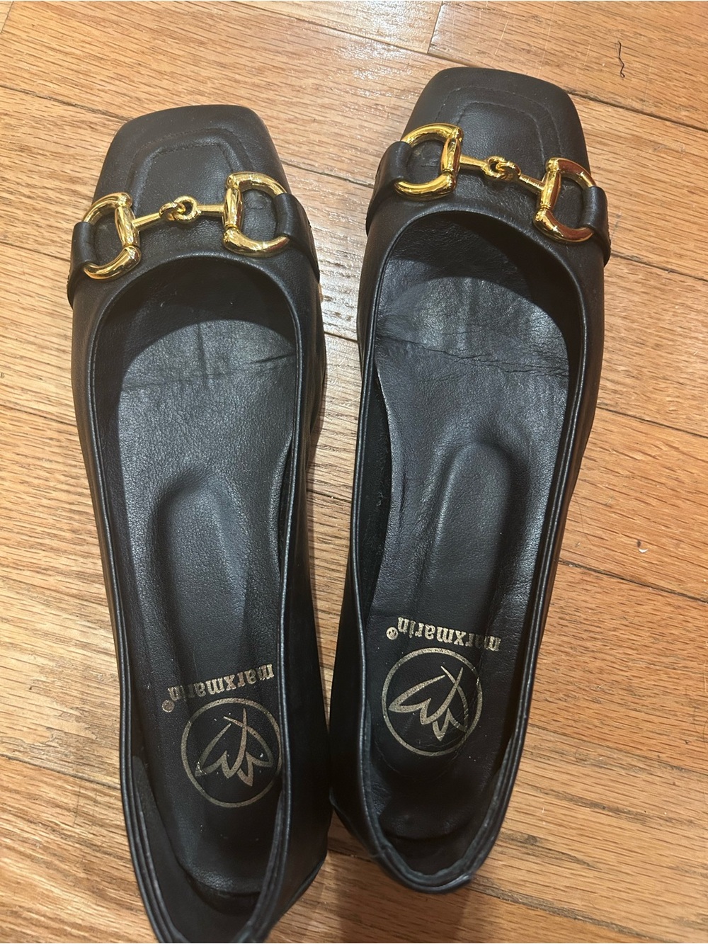Black Leather Women's Loafers with Gold Horsebit